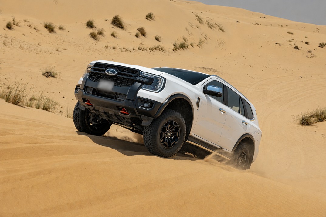 اختبار سيارة فورد ايفيريست v6 شرق اوسط
